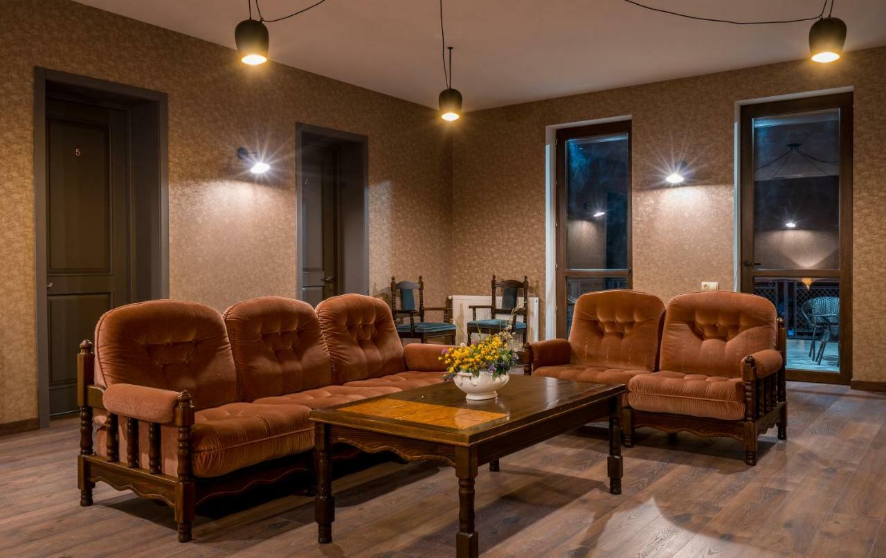 Travel Inn Kazbegi Buitenkant foto