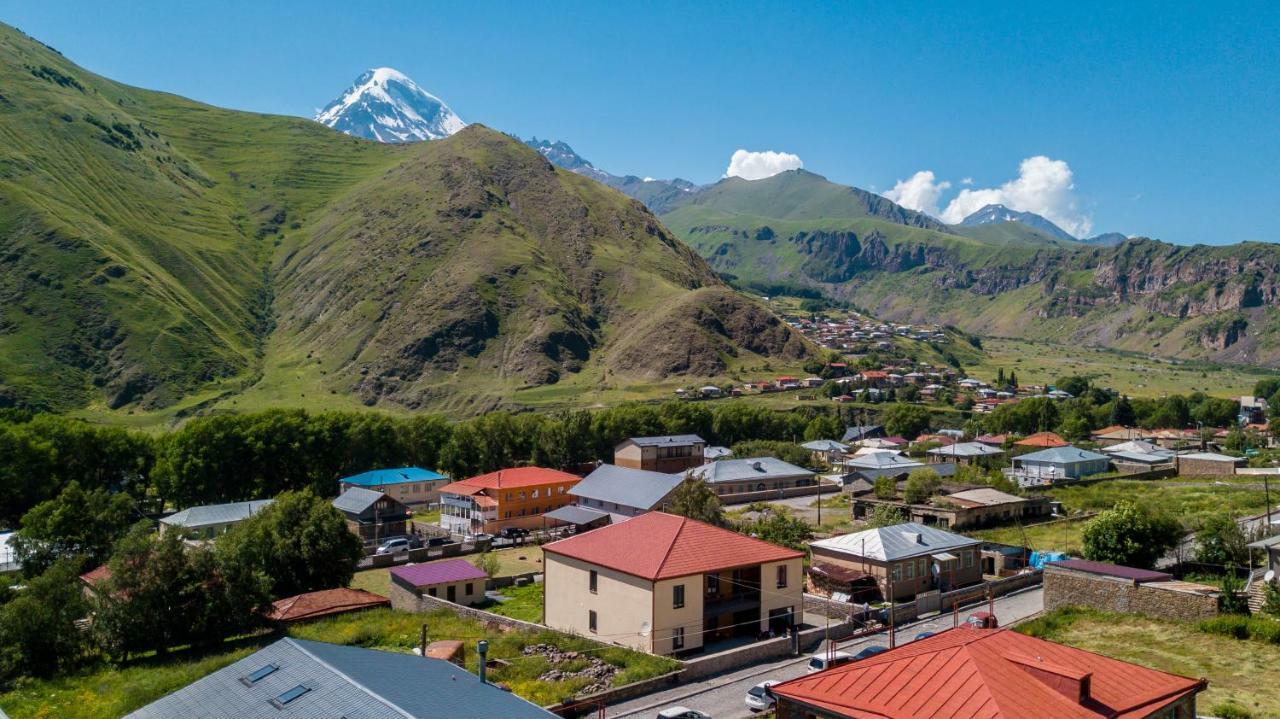 Travel Inn Kazbegi Buitenkant foto